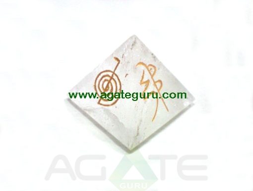 Crystal Quartz Usai Reiki big Pyramid.