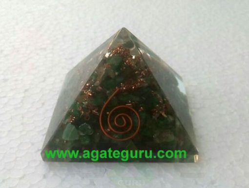 Green aventurian orgone om pyramid